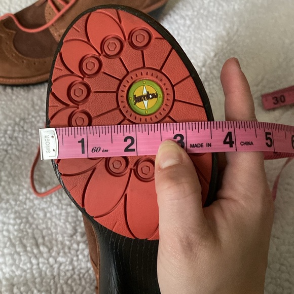 Jambu Dutch Design wing tip clog heels size 7.5 - Picture 8 of 8